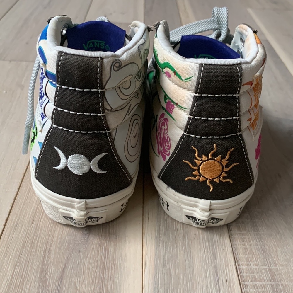 VANS - Picture 8 of 9